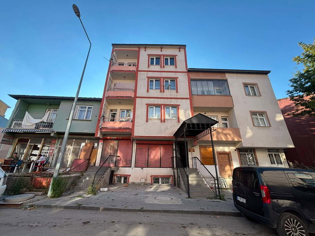 REMAX İLKE'DEN ŞÜKRÜPAŞA'DA 3+1 SATILIK DAİRE