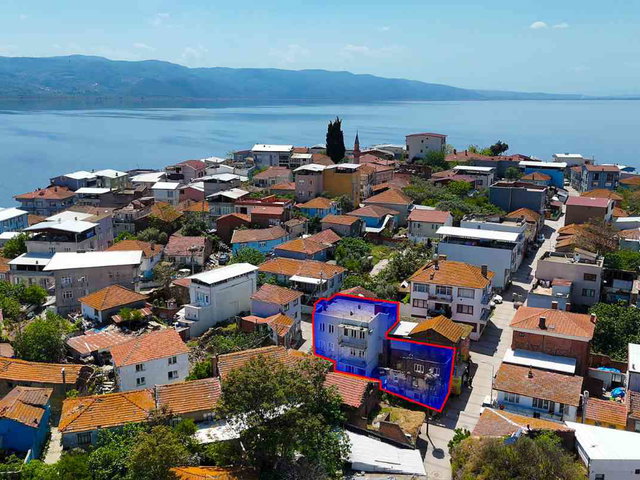 REMAX BEYAZ GÖLYAZI KÖYÜNDE KİRALIK 2+1 DAİRE