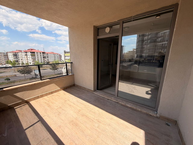 REMAX ARTIS'TEN YILDIZKENT'DE KIRALIK BULVAR CEPHE LÜKS 4+1DAIRE