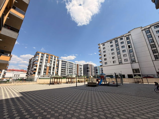 REMAX ARTIS'TEN YILDIZKENT'DE KIRALIK BULVAR CEPHE LÜKS 4+1DAIRE