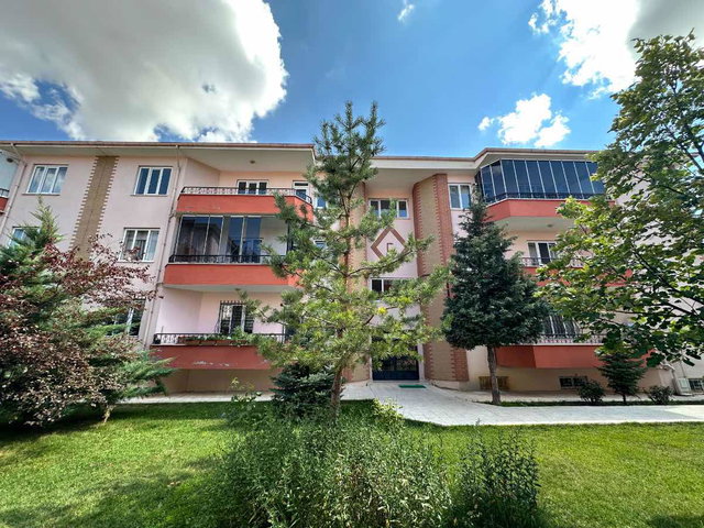 REMAX DEM'DEN YAVUZ SELİM MAHALLESİNDE 4+1 KİRALIK DAİRE