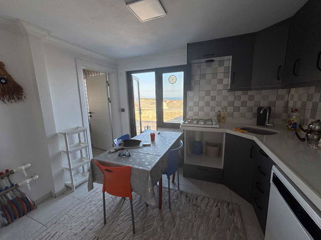 KARABİGA’DA DENİZE YAKIN, EŞYALI 1+1 KİRALIK DAİRE | TERASLI, DOĞALGAZ KOMBİLİ