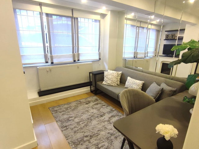 KARTAL YAKACIK ÇARŞI EŞYALI 1+1 SATILIK DAİRE