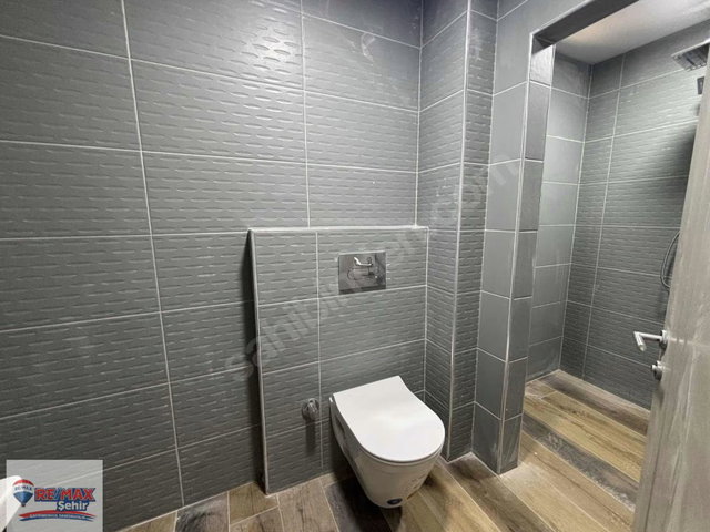 REMAX ŞEHİR 'DEN DEVLET HASTANESINE KOMŞU 1 + 1 SATILIK DAIRE