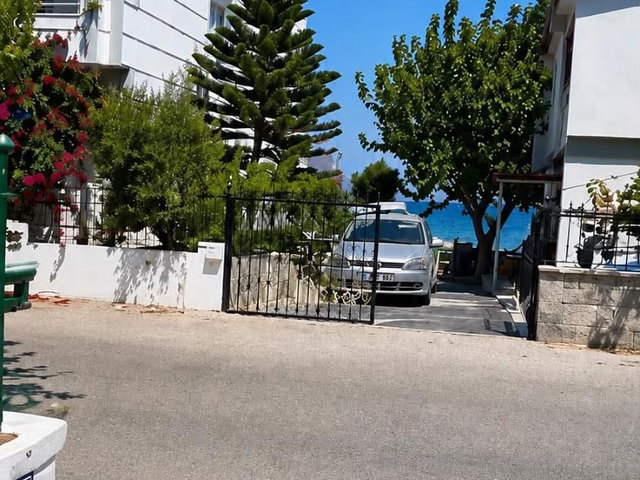 GÜZELÇAMLI SAHILE YÜRÜME MESAFESINDE DENİZE 1 PARSEL 3 CEPHELI 2+1 SATILIK BAHÇE KATI