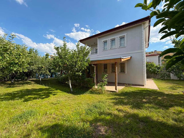 REMAX DEM'DEN YAYLABAŞINDA SATILIK DUBLEKS EŞYALI VİLLA