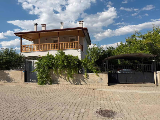 REMAX DEM'DEN YAYLABAŞINDA SATILIK DUBLEKS EŞYALI VİLLA