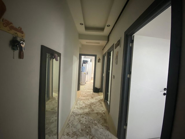 192 BAYRAKLI GÜMÜŞPALA'DA ARA KAT, BALKONLU 2+1 DAİRE