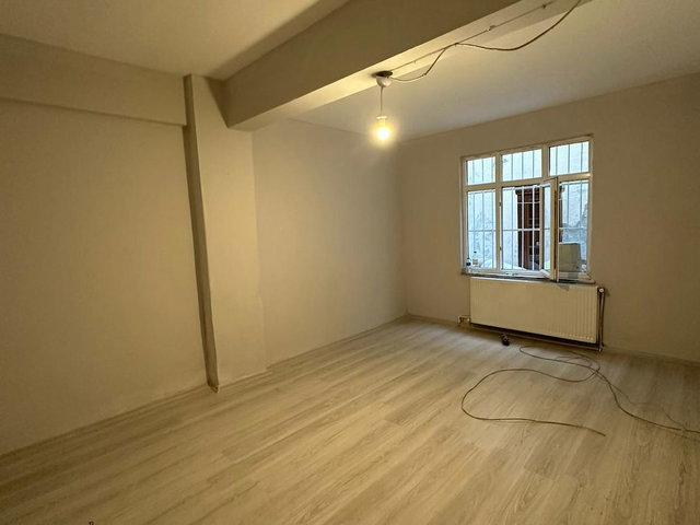 KARADENİZ MAHALLESİ’NDE KAT MÜLKİYETLİ 2+1 BODRUM KAT DAİRE