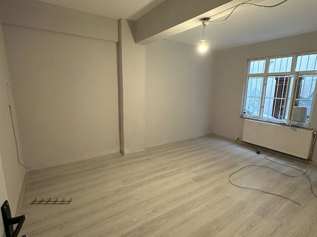KARADENİZ MAHALLESİ’NDE KAT MÜLKİYETLİ 2+1 BODRUM KAT DAİRE