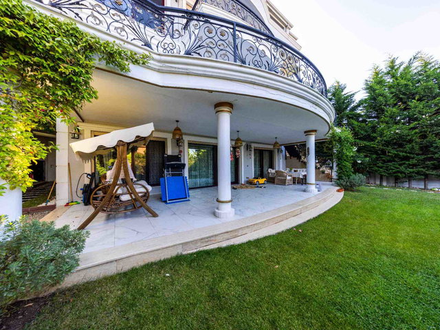 DRAGOS'TA DENIZ VE ORMAN MANZARALI 4+2 SATILIK MÜSTAKIL VILLA