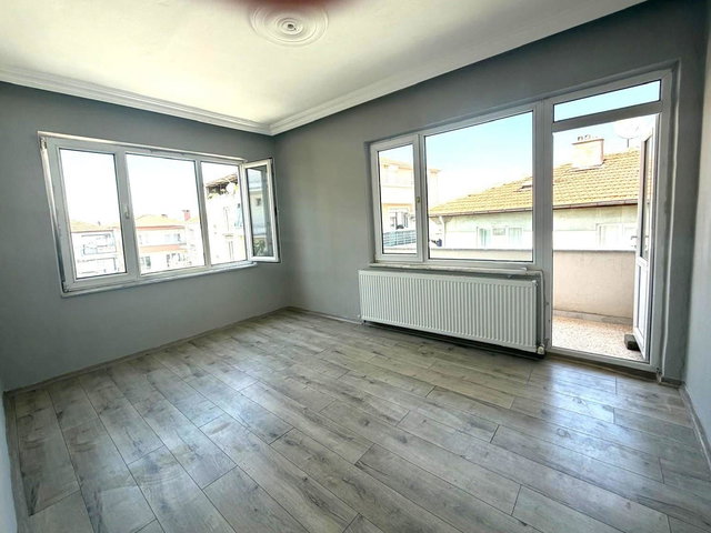 RE/MAX İNCİ'DEN HASAN BASRİ ÇANTAY MAH.’DE 2+1 KİRALIK DAİRE