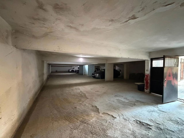 SEYRAN CADDE ÜZERİ MERKEZİ KONUMDA ARA KAT 4+1 TRİPLEKS DAİRE