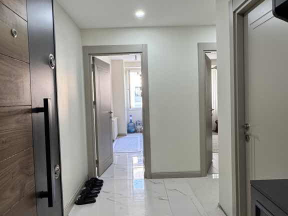 ESENYURT BARBAROS HAYRETTIN PAŞA MAHALLESI’NDE TUTKU LIFE CENTER’DA 2 + 1 93 METRE² SITE IÇI CEPHE