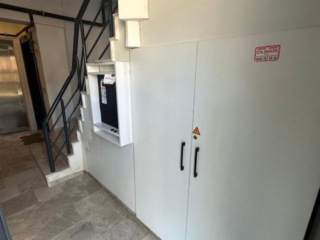 196 SEYREK MERKEZDE SATILIK 1+1 DAİRE