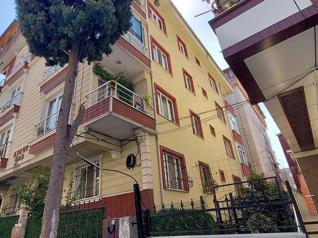 KÜÇÜKÇEKMECE KANARYA MAHALLESİNDE 2+1 SATILIK DAİRE