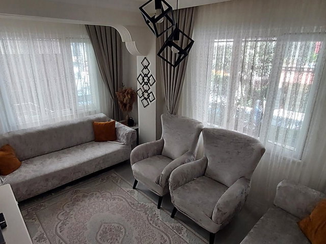 KÜÇÜKÇEKMECE KANARYA MAHALLESİNDE 2+1 SATILIK DAİRE