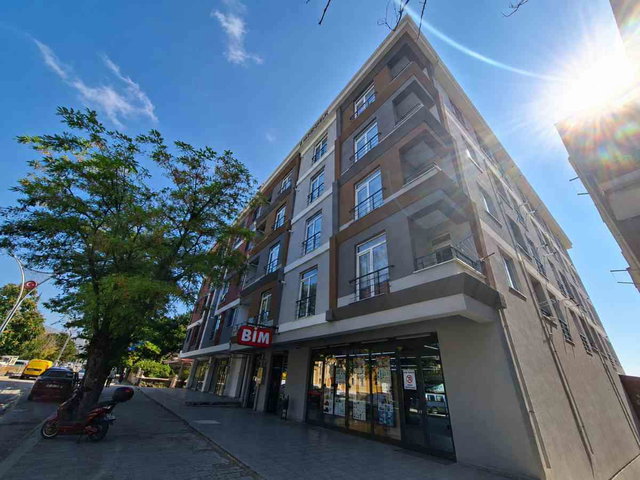 REMAX DEM'DEN YENİ HASTANE YAKINI CADDEÜSTÜ 1+1 EŞYALI DAİRE