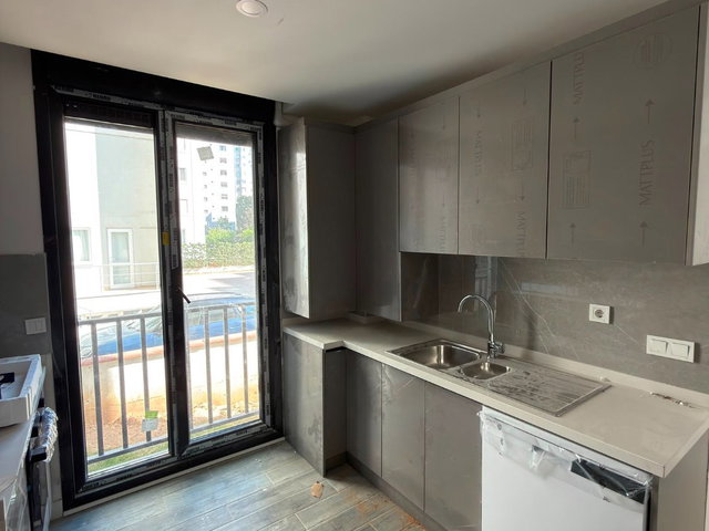 ERENKÖY DEĞERBİLİR SOKAKTA 1+1 70 M2 SATILIK GÜNEY CEPHE