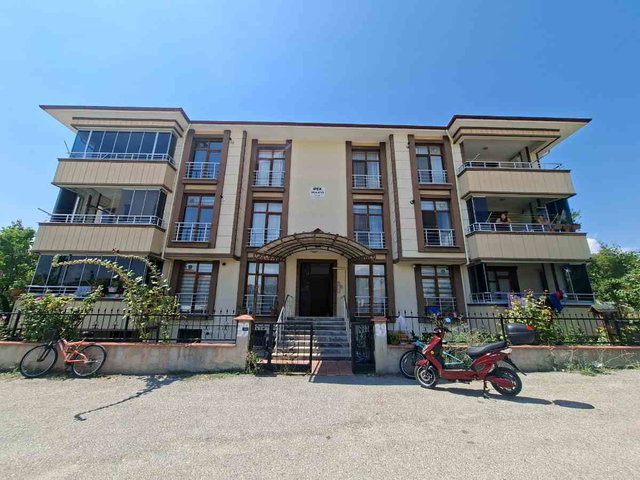 REMAX DEM'DEN BARBAROS MAHALLESİNDE 2+1 FIRSAT BODRUM DAİRE