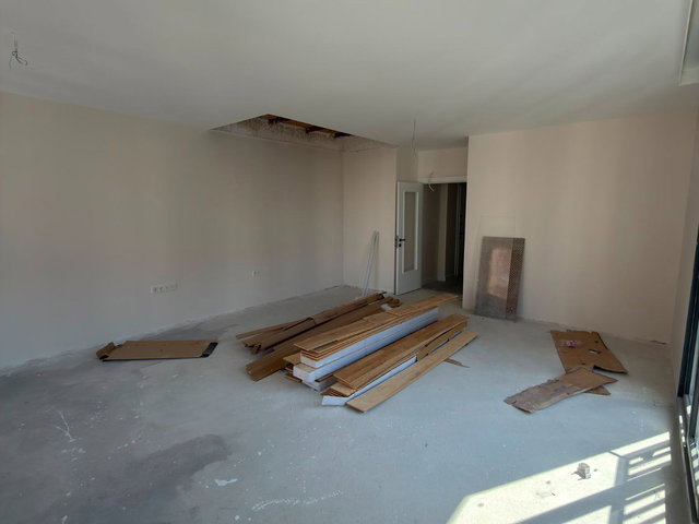 ERENKÖY DEĞERBİLİR SOKAKTA SIFIR 4+1 180 M² ÇİFT CEPHE SATILIK