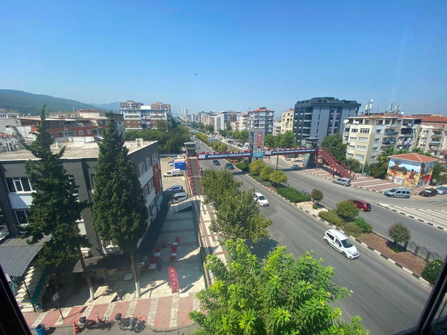 YUNUSEMRE AYNİ ALİ MAH’DE MERKEZİ KONUMDA, ÖNÜ AÇIK, MASRAFSIZ 3+1 GENİŞ DAİRE!