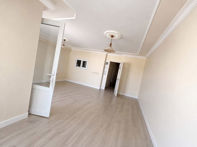 KUŞADASI İKİ ÇEŞMELİK’TE MERKEZİ KONUMDA 2+1 SATILIK DAİRE