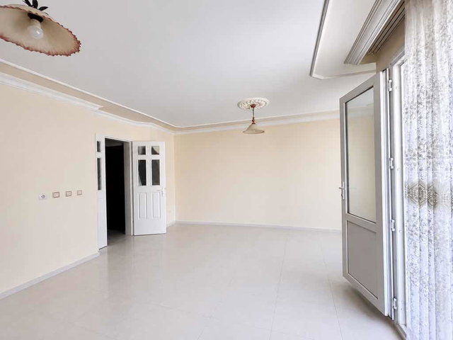 KUŞADASI İKİ ÇEŞMELİK’TE MERKEZİ KONUMDA 2+1 SATILIK DAİRE