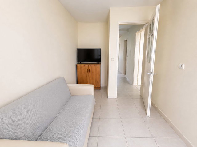 KUŞADASI İKİ ÇEŞMELİK’TE MERKEZİ KONUMDA 2+1 SATILIK DAİRE