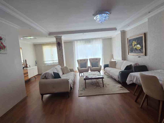 AVCILAR DENİZKÖŞKLER’DE 3+2 GENİŞ 230 M² DAİRE | DOĞU-GÜNEY CEPHE | BALKONLU