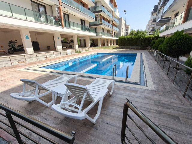 REMAX PİN'DEN MİMARSİNANDA KİRALIK 2+1 HAVUZLU SİTEDE DAİRE