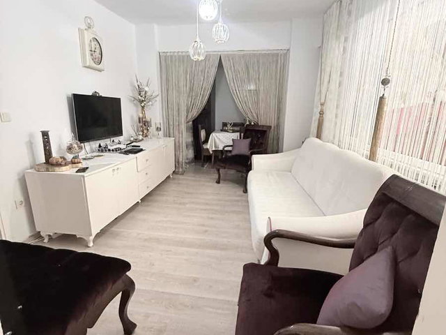 FERİT SELİM  PAŞA CADDESİNDE KAT MÜLKİYETLİ SATILIK DAİRE.