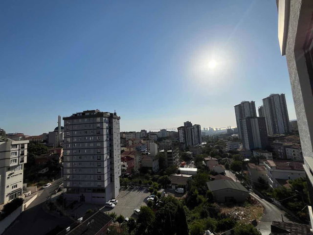 KARTAL YAKACIKTA CADDE ÜZERİ 3+1 BALKONLU YERDEN ISITMALI DAİRE