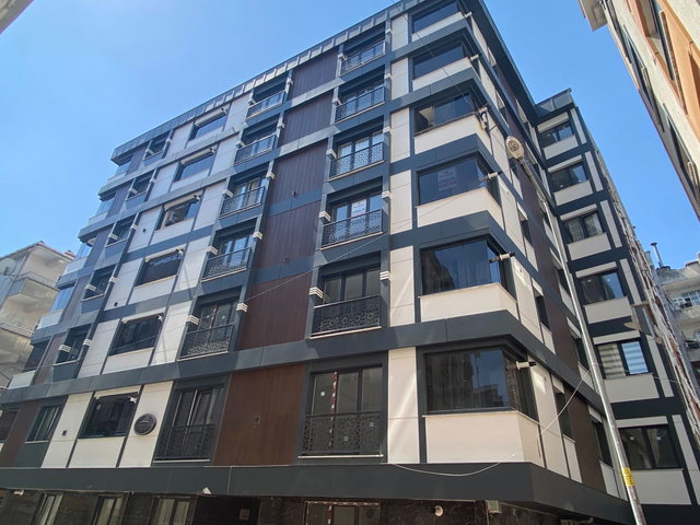 BAHÇELİEVLER HÜRRİYET MAHALLESİ’NDE  KAPALI OTOPARKLI 3+1 SATILIK DAİRE