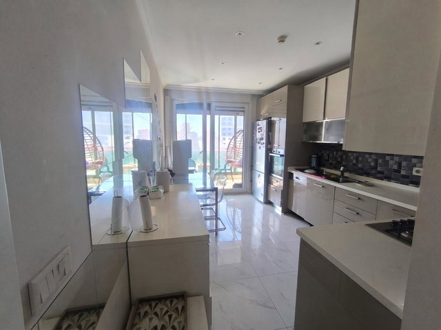 GÖZTEPE’DE TÜTÜNCÜ MEHMET EFENDİ CD. ÜZERİNDE 4+1, 150 M² NET KİRALIK DAİRE