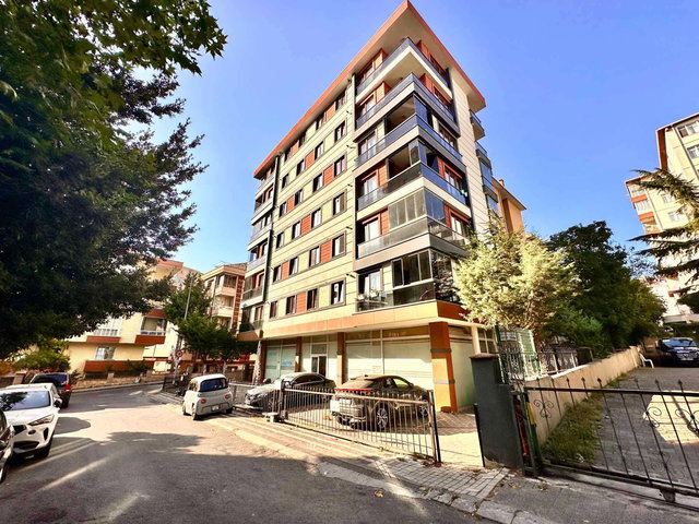 ATAŞEHİR İÇERENKÖY'DE YENİ BİNADA SATILIK 2+1 DAİR