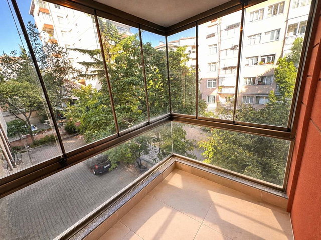 ATAŞEHİR İÇERENKÖY'DE YENİ BİNADA SATILIK 2+1 DAİR