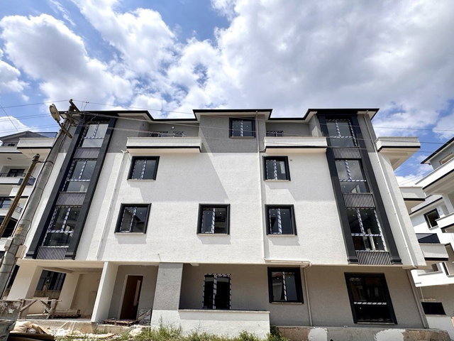 ÇIFTLIK MAHALLESI'NDE ASANSÖRLÜ 3 + 1 ÇATI DUBLEKS