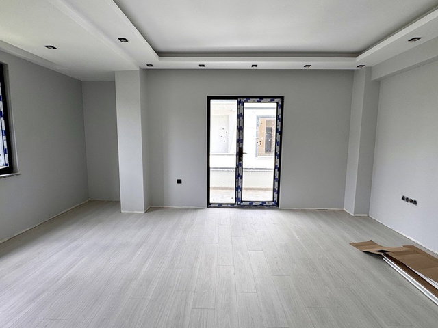 ÇIFTLIK MAHALLESI'NDE ASANSÖRLÜ 3 + 1 ÇATI DUBLEKS