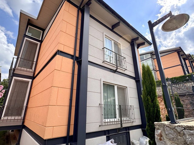 GÖLCÜK ÇIFTLIK MAHALLESI’NDE MERKEZI KONUMDA, OTURUMA HAZIR 3+1 ÇATI DUBLEKS! ​ MODERN YAŞAM IHTIYA