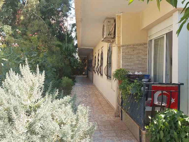 ALTINKUM'DA GENİŞ FULL EŞYALI BAHÇEDEN DE GİRİŞİ OLAN 1+1 DAİRE