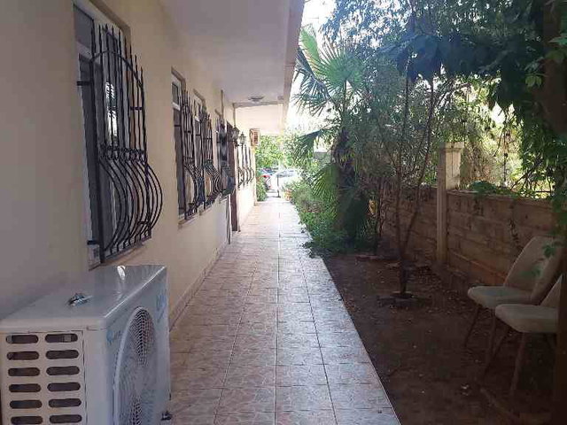 ALTINKUM'DA GENİŞ FULL EŞYALI BAHÇEDEN DE GİRİŞİ OLAN 1+1 DAİRE