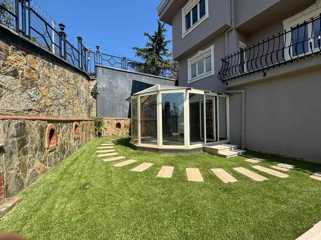 BEYKOZ BAKLACI MAHALLESİNDE KİRALIK İKİZ VİLLA