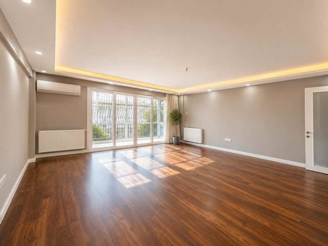 RE/MAX SMYRNA’DAN FAHRETTİN ALTAY’DA SATILIK 125 M² FERAH 3+1 |