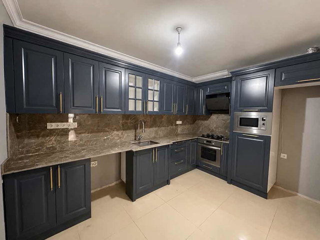 RE/MAX SMYRNA’DAN FAHRETTİN ALTAY’DA SATILIK 125 M² FERAH 3+1 |