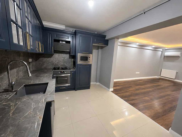 RE/MAX SMYRNA’DAN FAHRETTİN ALTAY’DA SATILIK 125 M² FERAH 3+1 |