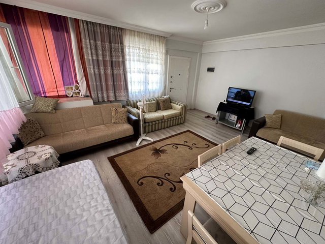REMAX'TAN - YENİ MAHALLE'DE, 1+1 EŞYALI UZUN DÖNEM KİRALIK DAİRE