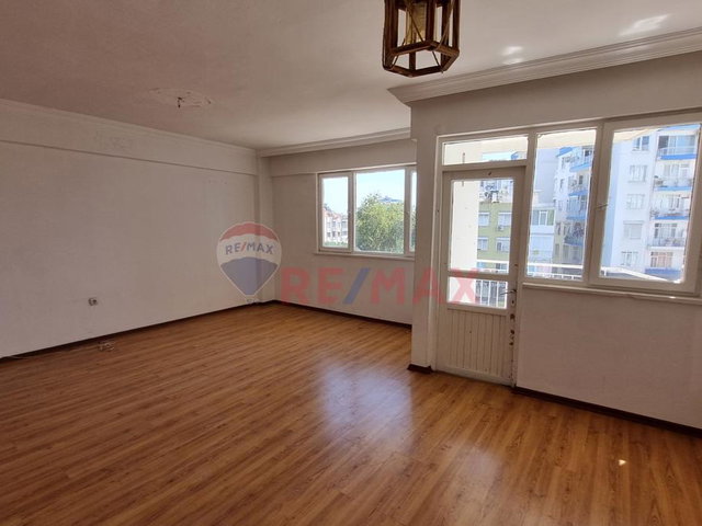 ANTALYA MURATPAŞA MİLLİ EGEMENLİK CAD.KIRALIK 110M2 ,2+1 DAIRE