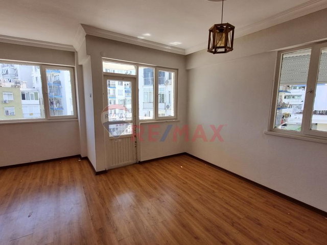 ANTALYA MURATPAŞA MİLLİ EGEMENLİK CAD.KIRALIK 110M2 ,2+1 DAIRE
