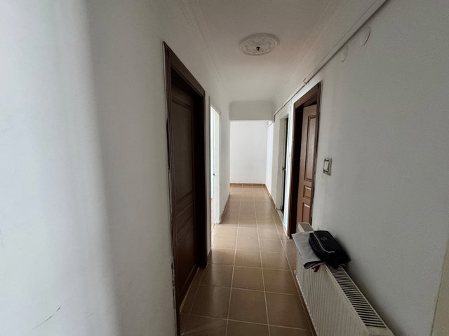 SİNCAN MENDERES’TE PARK KARŞISI, GÜNEY-BATI CEPHELİ 3+1 EN ÜST KAT KİRALIK DAİRE